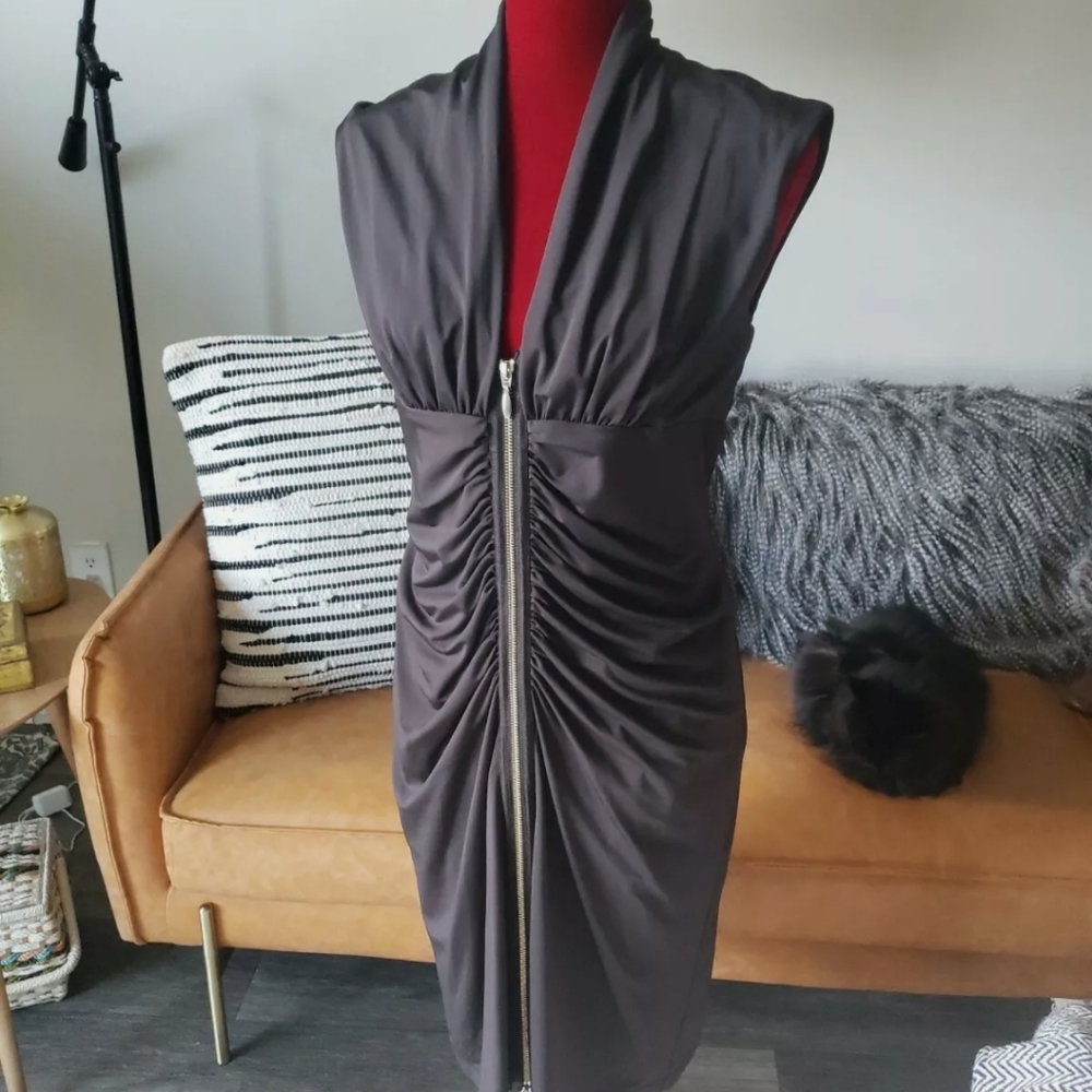 Molly Black Sleeveless Front Zipper Cocktail Dress